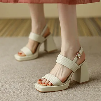 Женские модные сандалии с ремешком и пряжкой 2023 Удобные Летние Римские сандалии на высоком каблуке Женские туфли на толстом каблуке с открытым носком